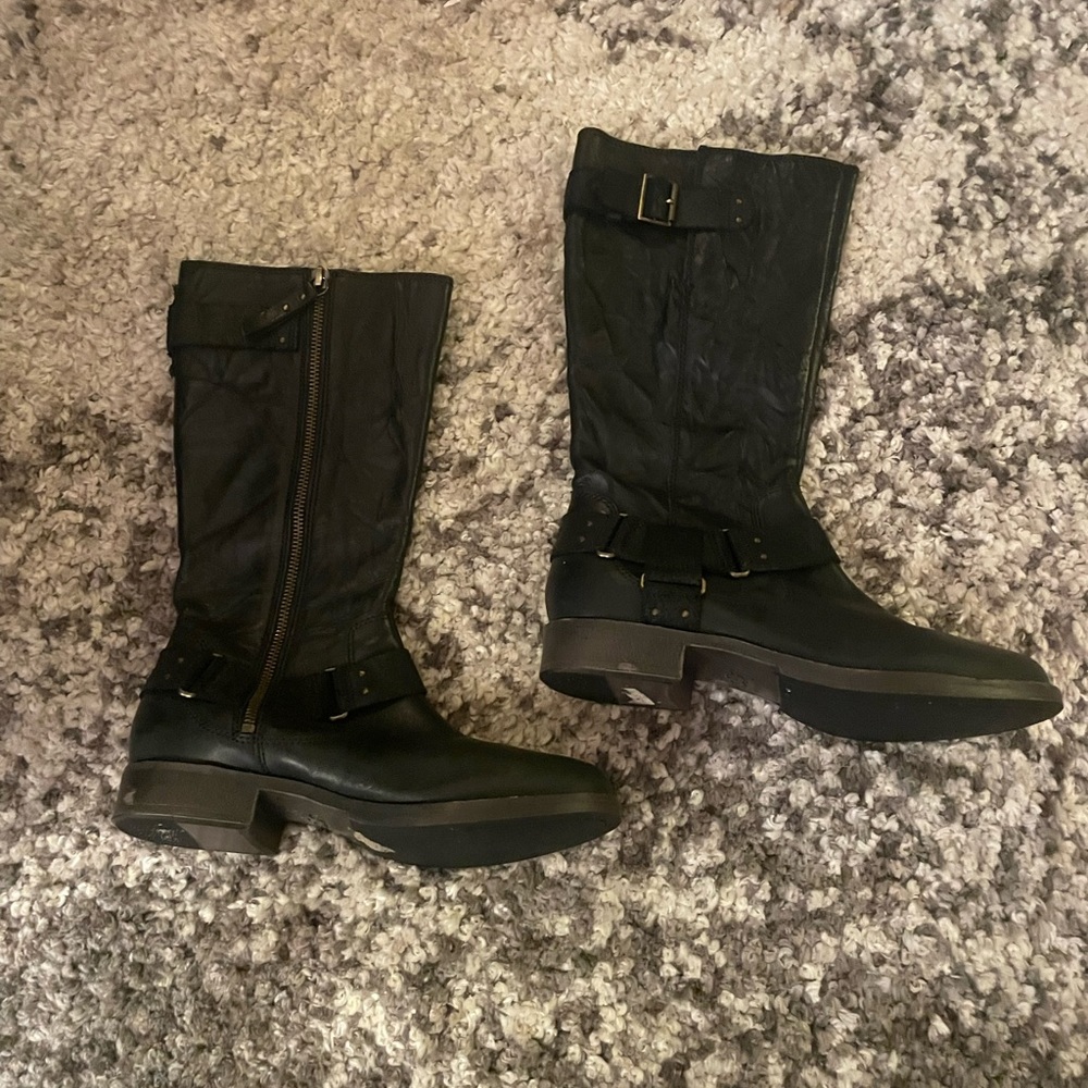Women’s Black Ugg Boots